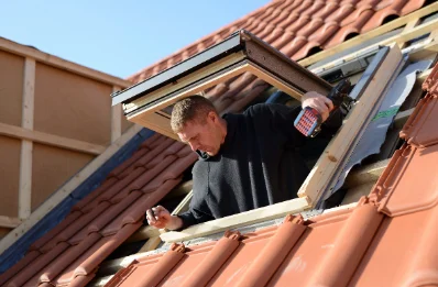 Pose de fenêtres de toit Velux à Liernolles